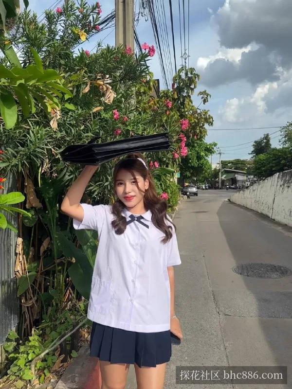 刚毕业女大 玛莉