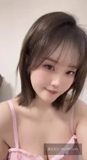 半裸抓龙筋