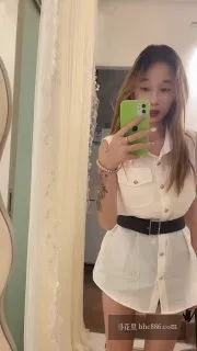 依依