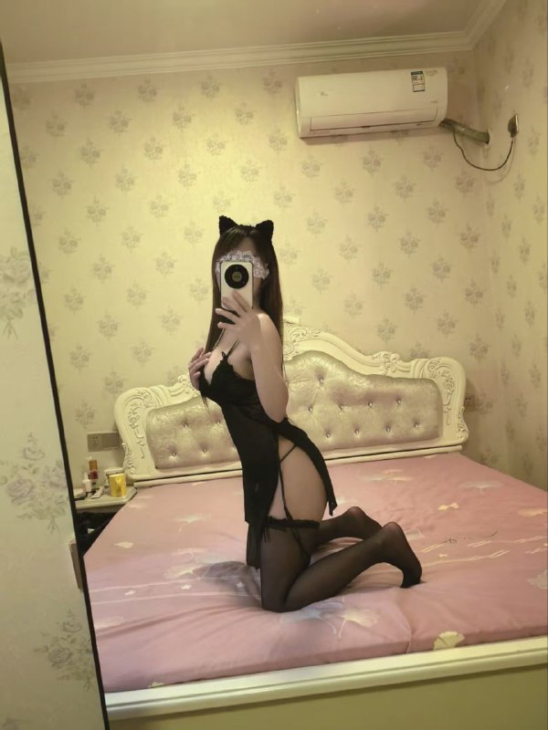 依依